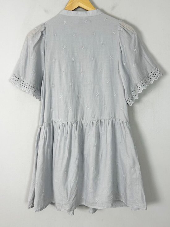 Women's Babydoll Eyelet Swing Dress Gray Embroidered Lace Trim Size XS - Picture 3 of 5